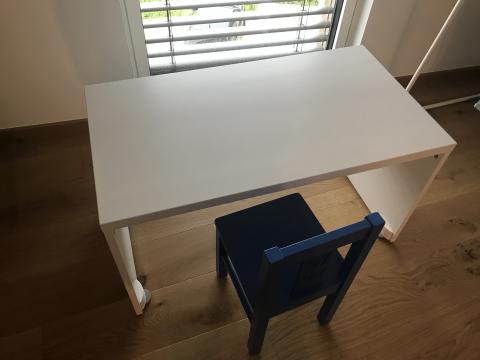 Dovanoju vaikišką IKEA stalą ir kėdutę